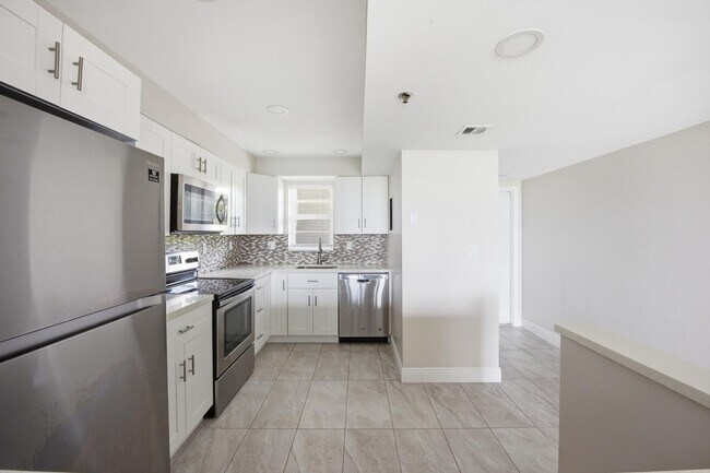 Building Photo - 3100 W Rolling Hills Cir