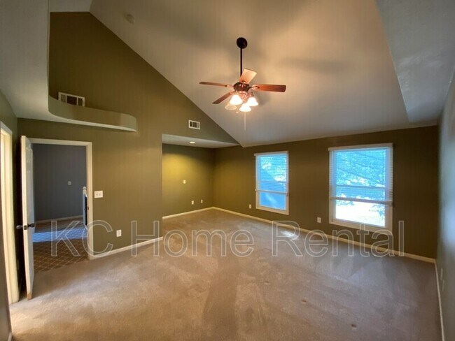 Building Photo - 1384 N Ridge Pkwy