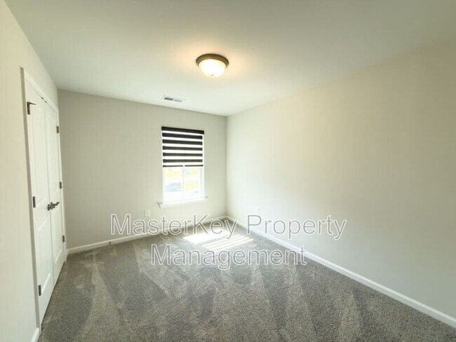 Building Photo - 196 Abbots Ml Dr