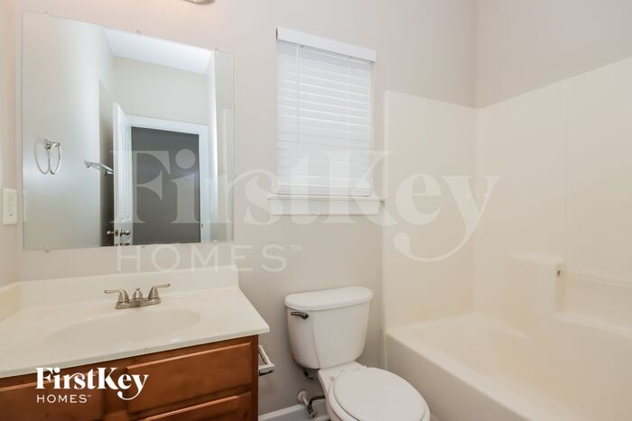 Building Photo - 109 Planters Dr