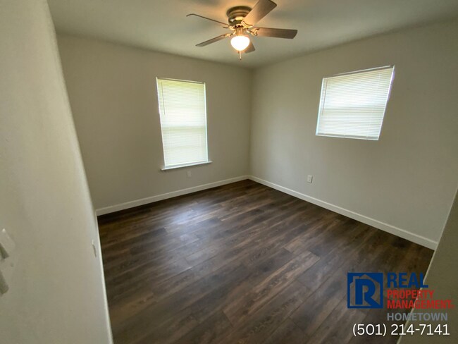 Building Photo - 6522 Farmstead Rd