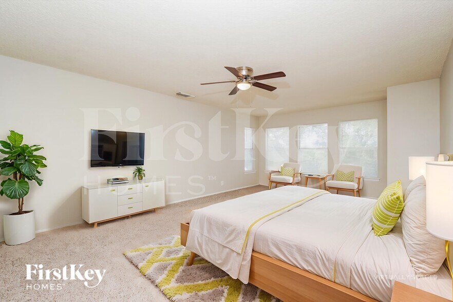 Building Photo - 14219 N Hills Village Dr