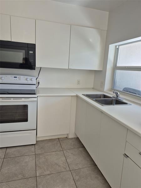 Building Photo - 4429 Treehouse Ln