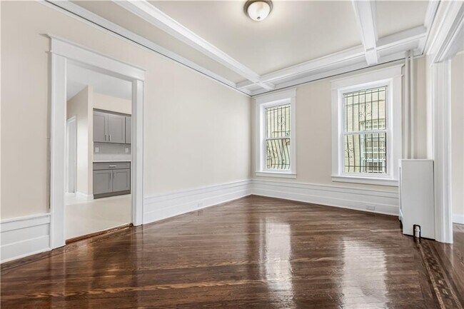 Building Photo - 534 81st St