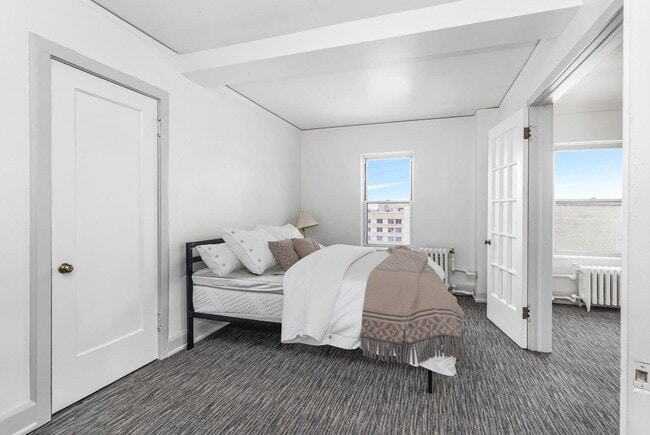 Building Photo - 1028 E Juneau Ave