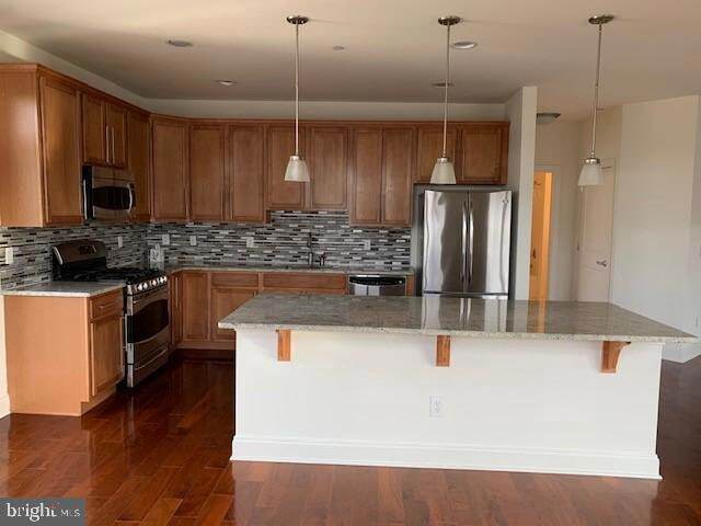 Building Photo - 2 N Commerce Square