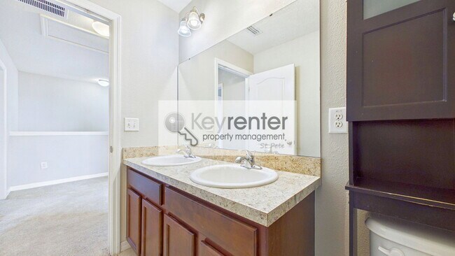 Building Photo - 14517 Dunrobin Dr