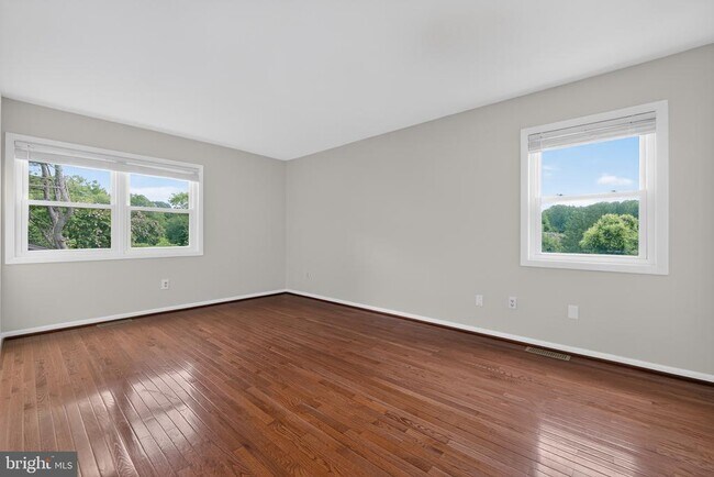 Building Photo - 3149 Southfield Dr