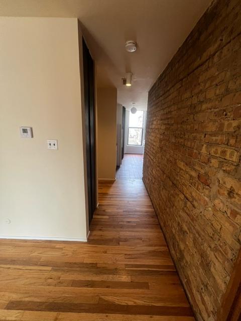 Building Photo - 2 bedroom in Chicago IL 60657