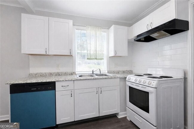 Building Photo - 2146 Brookview Dr NE