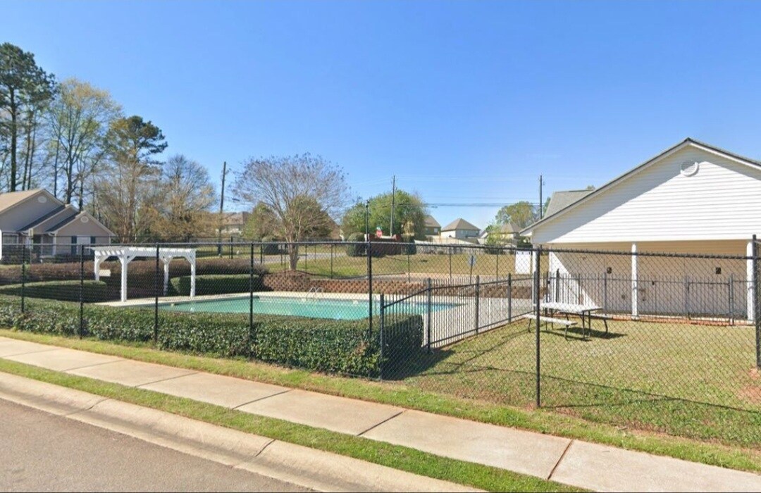 Building Photo - 521 Epris Ln