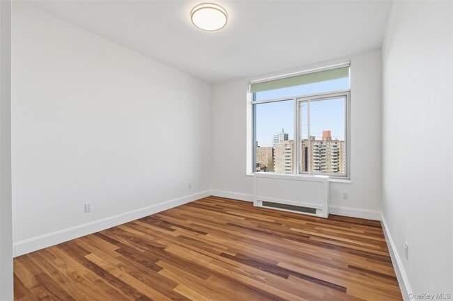 Building Photo - 3220 Arlington Ave