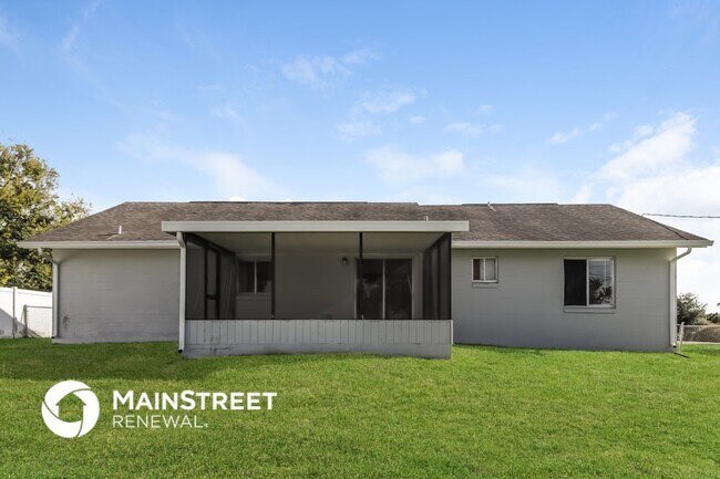 Building Photo - 810 Amidon St