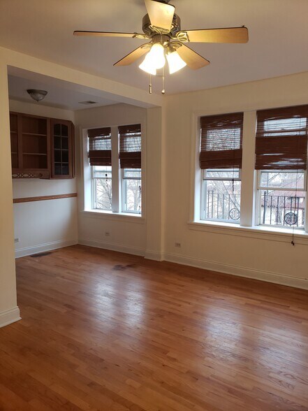 Building Photo - 6812 N Wayne Ave