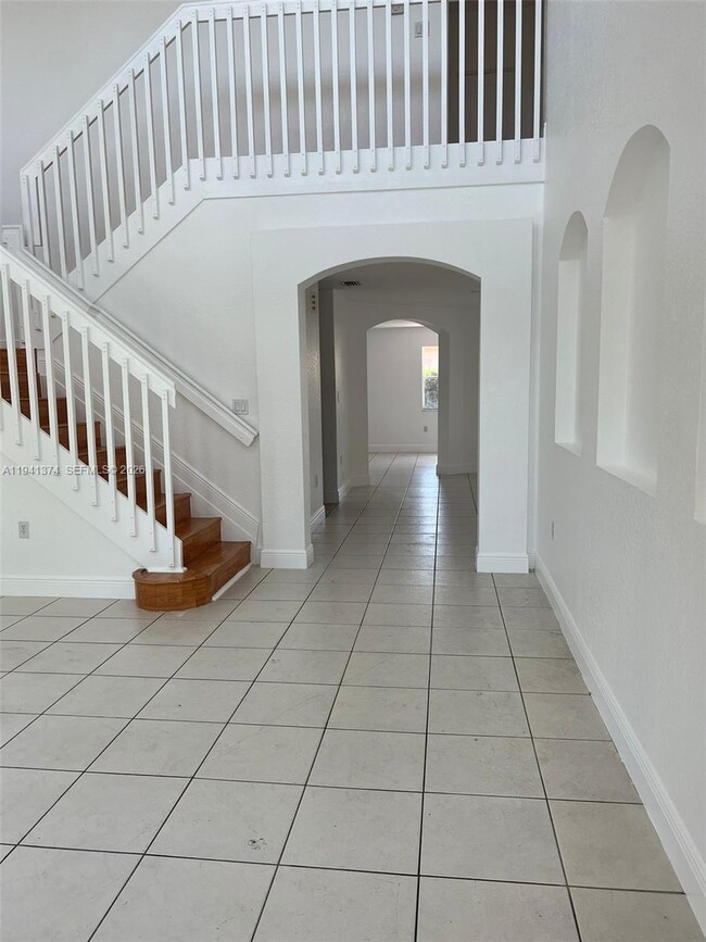 Building Photo - 16462 SW 48th Terrace