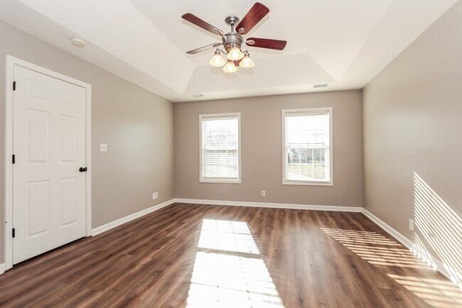 Building Photo - Great 3 Bedroom Home in Clarksville, TN