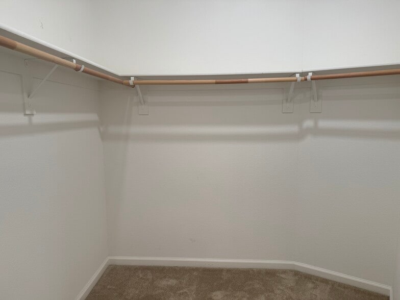 Building Photo - 5776 Sterling St