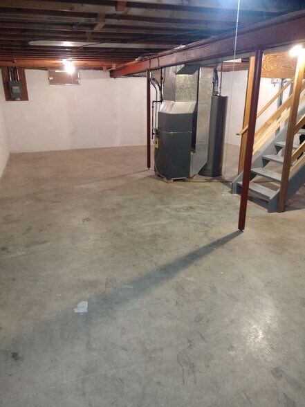 Basement - 5907 New York Ave