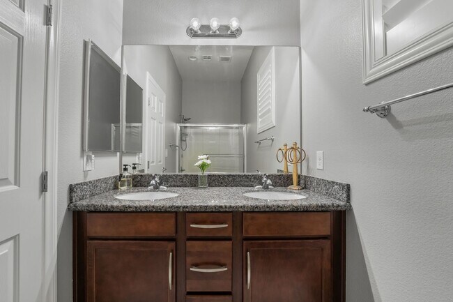 Building Photo - Single Story with a  Covered Spa, Cover Pa...