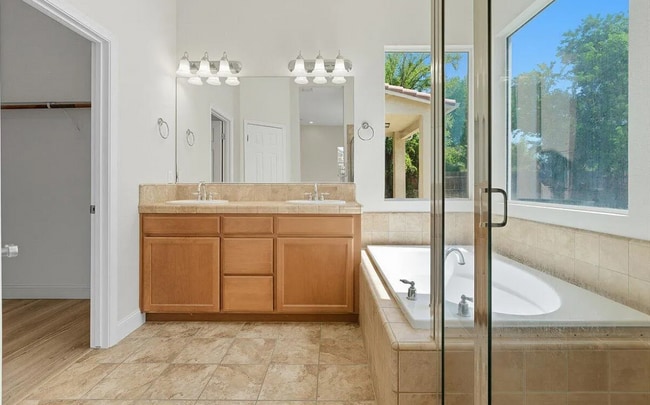 Building Photo - 1277 Paradise Loop