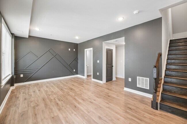 Building Photo - 7202 Mountaineer Dr