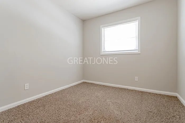 Building Photo - 4833 Delray Dr