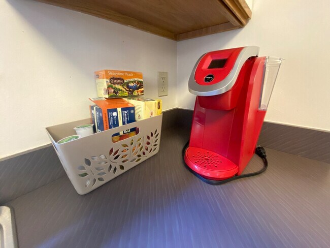 Building Photo - 1375 Rydalmount Rd