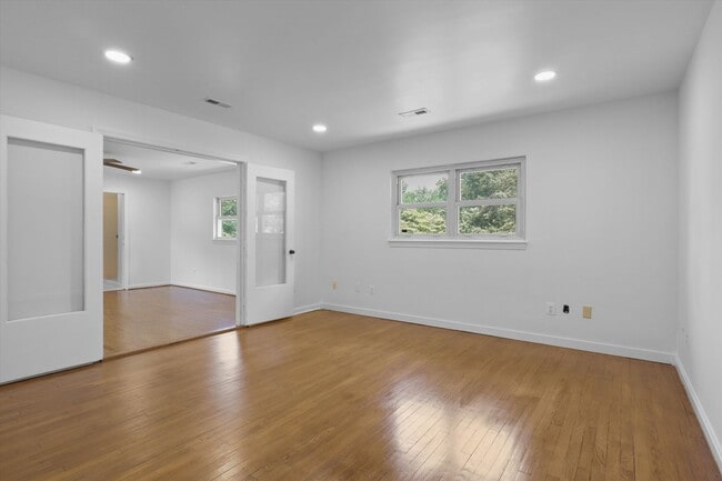 Building Photo - 801 2nd St