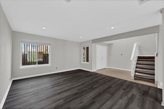 Building Photo - 11614 Village Pl Dr