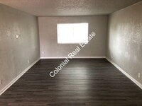 Building Photo - Very nice 2 bedroom 1 bathroom apartment n...