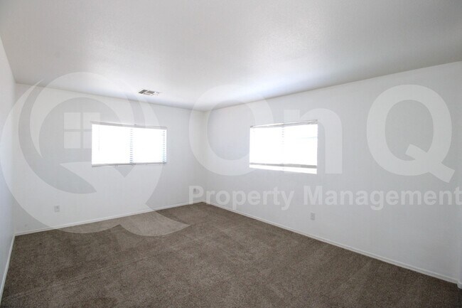 Building Photo - 11509 E Quicksilver Ave