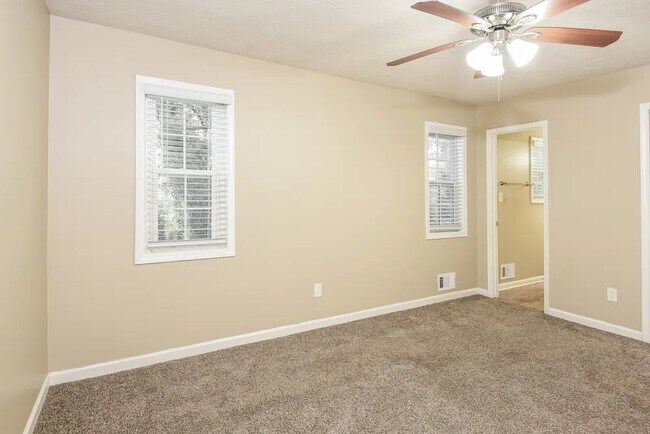Building Photo - 1544 Haynes Ct SW