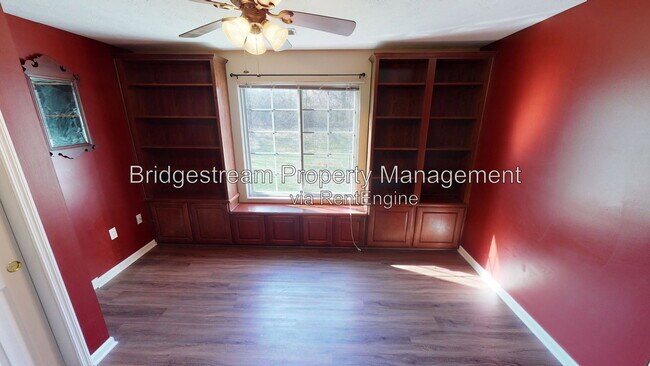 Building Photo - 3049 Westminster Dr