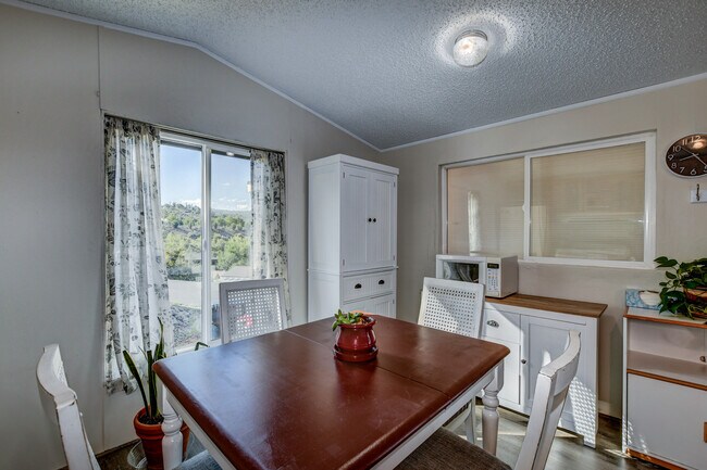 Building Photo - 2477 River Trail Rd