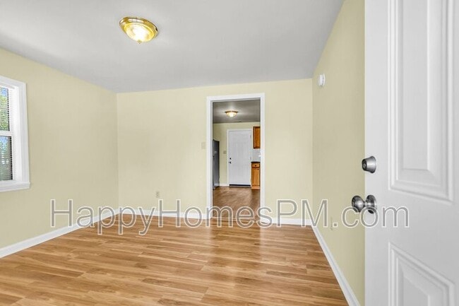 Building Photo - 2113 Taylor St