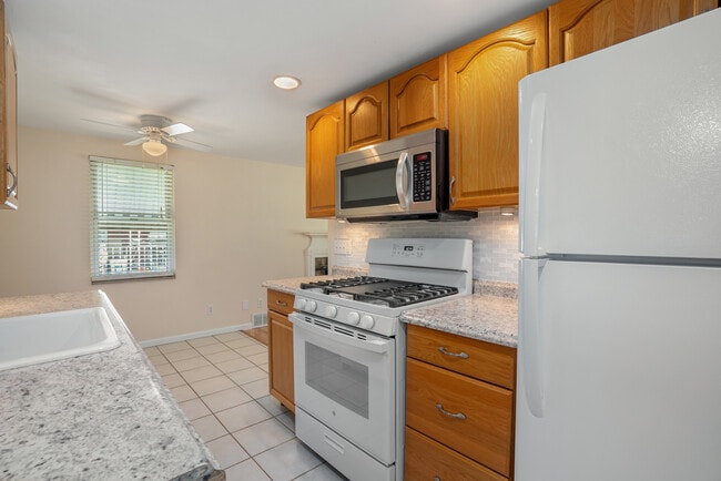 Building Photo - 5116 Cherryvale Dr