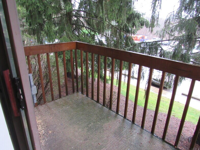 Building Photo - 27614 Evergreen Run