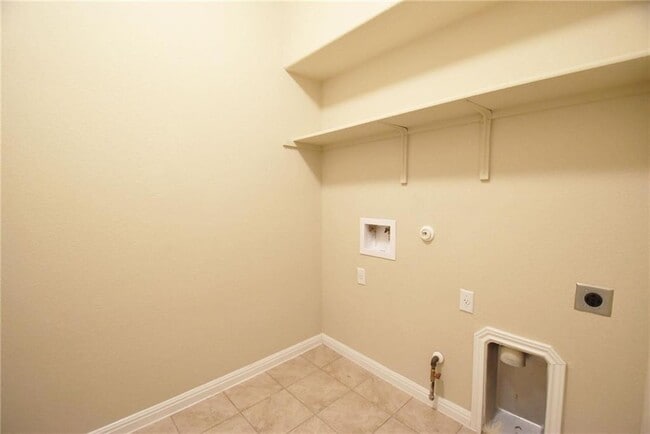 Building Photo - 1424 Brooks Way