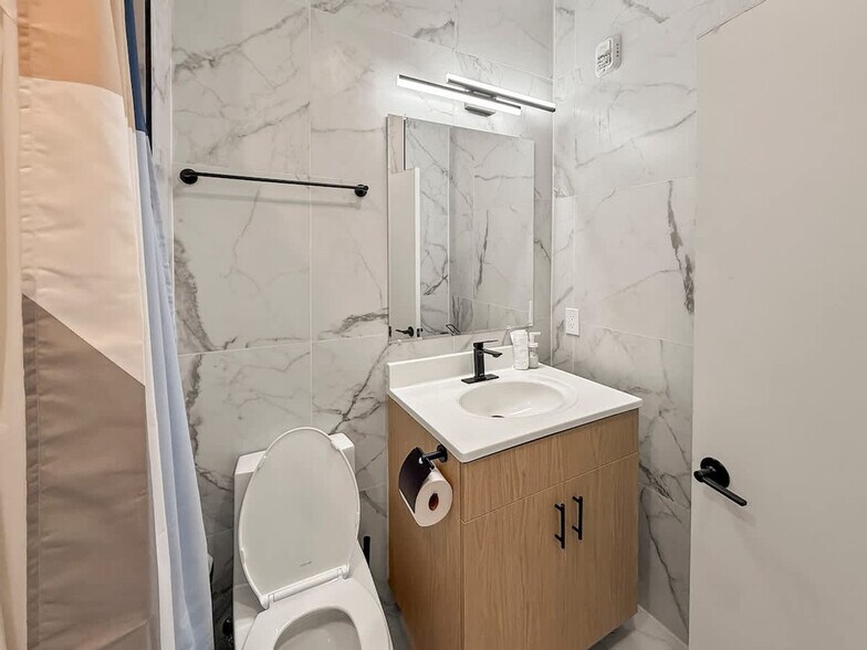 Building Photo - 1247 N 2nd St