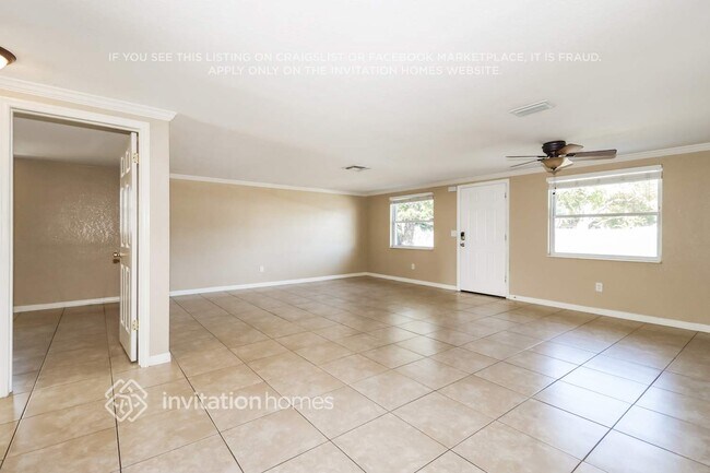 Building Photo - 4048 Sunray Dr