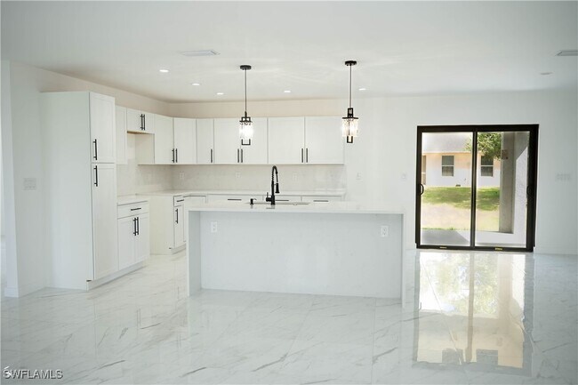 Building Photo - 415 NW 18th Terrace