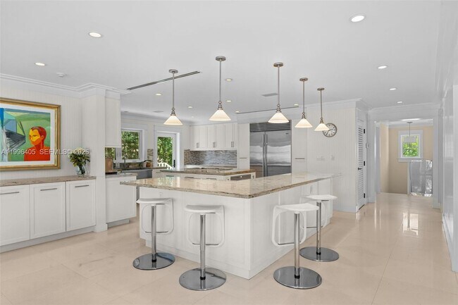 Building Photo - 6831 Sunrise Ct