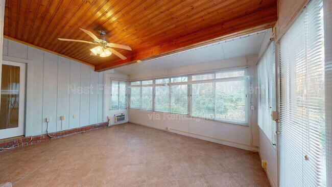 Building Photo - 2217 Hammock Oaks Dr N