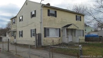 Building Photo - 30 Priscilla Ln
