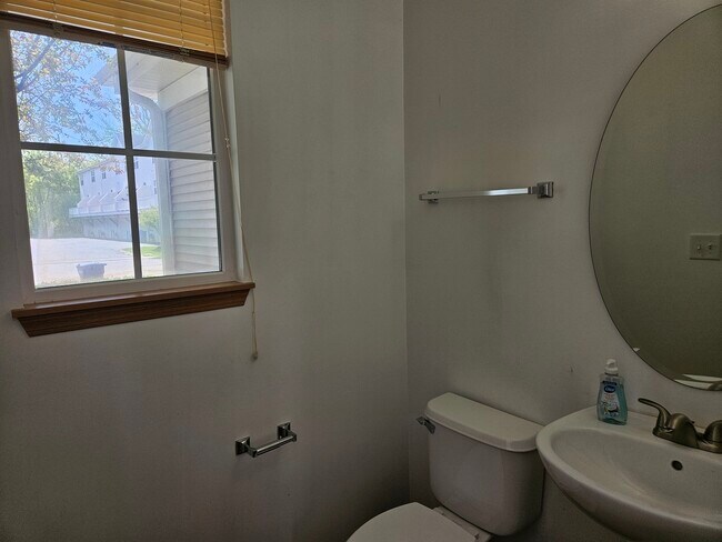 Building Photo - 1473 Cambria Dr