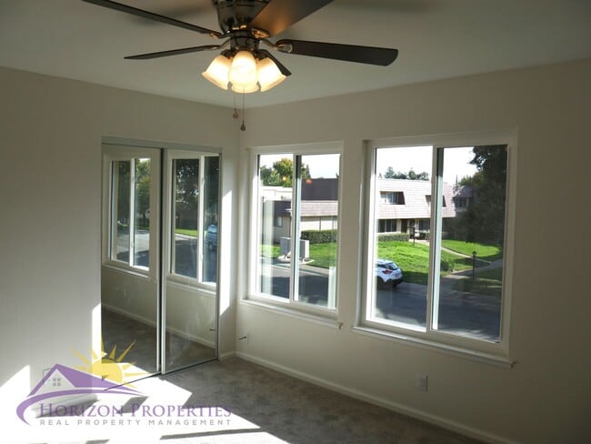 Building Photo - 3 Bed 2.5 Bath 1,380 sqft Townhome in Carm...
