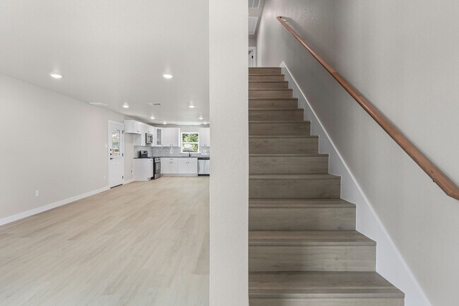 Building Photo - Brand New, Modern, and Ready for You in Temple, TX!