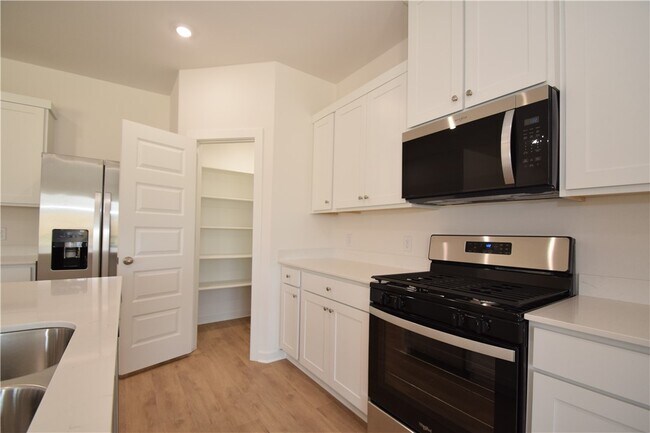 Building Photo - 557 Colorado St