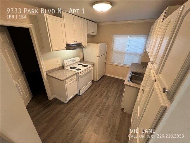 Building Photo - 9333 Park Blvd