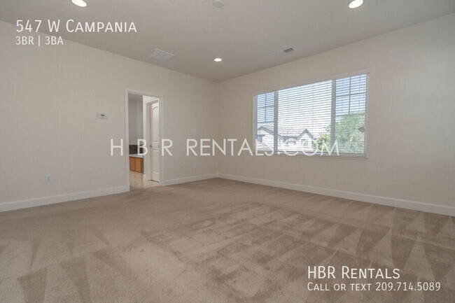 Building Photo - 547 W Campania Way